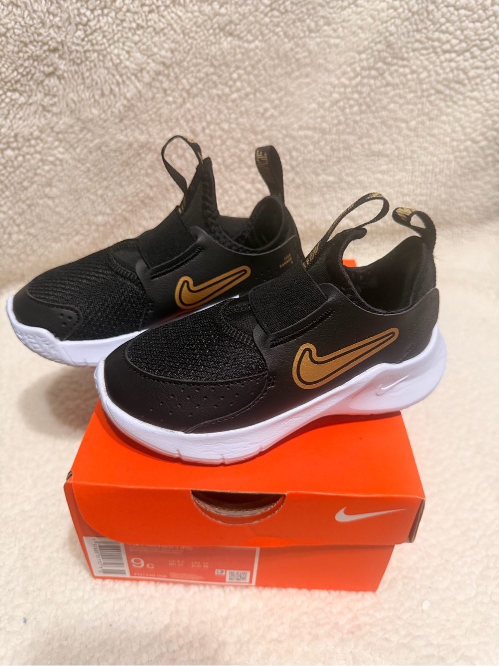 Nike Flex Runner Black and Gold Slip-On Athletic Shoes Toddler Size 9C